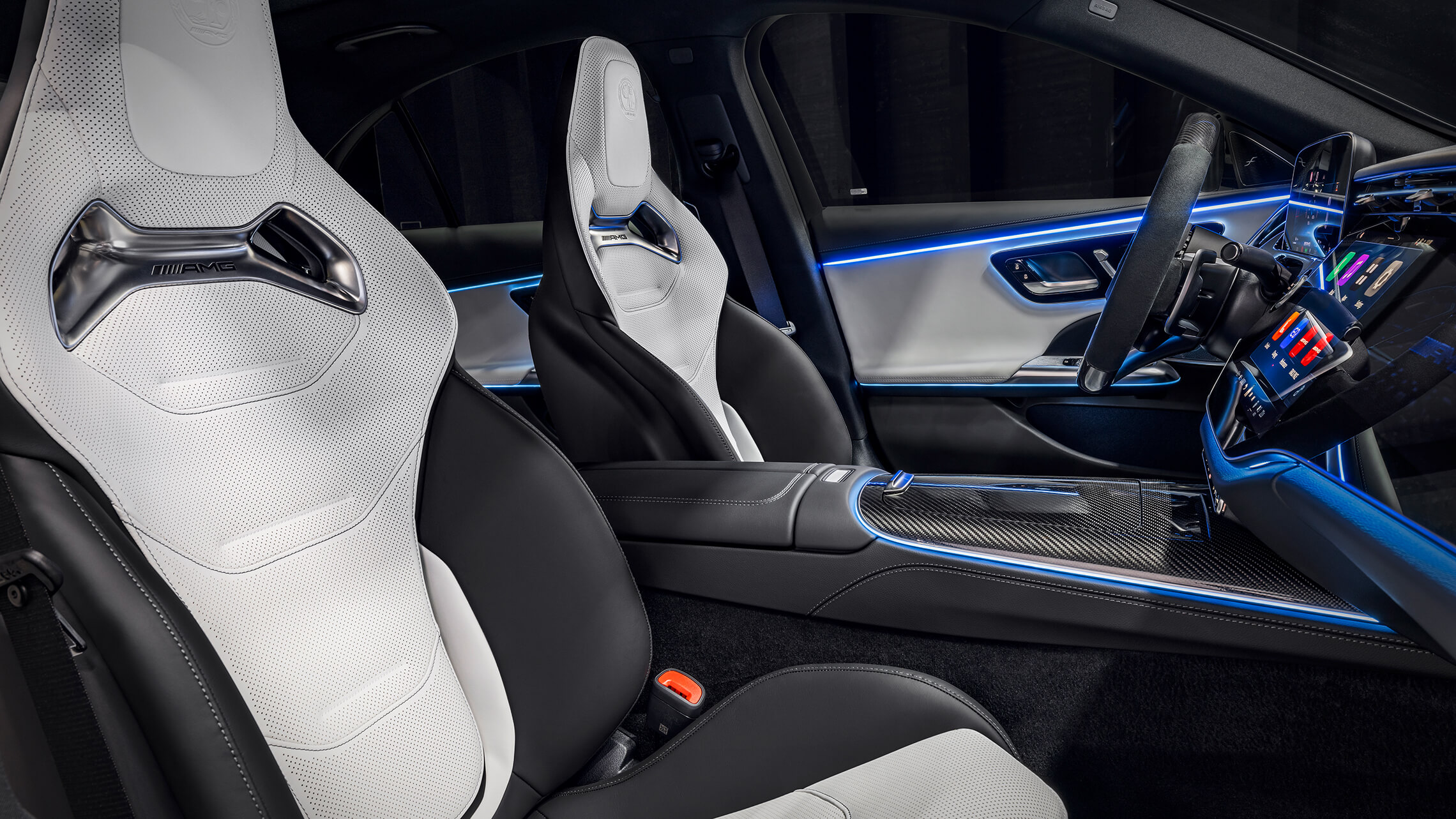 AMG E 53 HYBRID 05 2280X1283