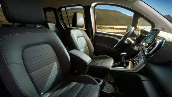 Mercedes T Klasse Hoher Sitzkomfort mit viel Kopf- und Beinfreiheit im Fond - Merbag Mercedes T Klasse Hoher Sitzkomfort mit viel Kopf- und Beinfreiheit im Fond - Merbag