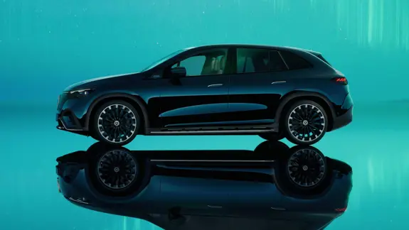 Mercedes-Benz EQE SUV in der Seitenansicht bei Merbag Mercedes-Benz EQE SUV in der Seitenansicht bei Merbag