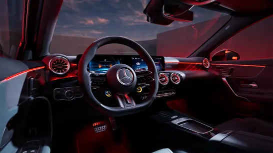 Mercedes-AMG A-Klasse Limousine 03 - Merbag Mercedes-AMG A-Klasse Limousine 03 - Merbag