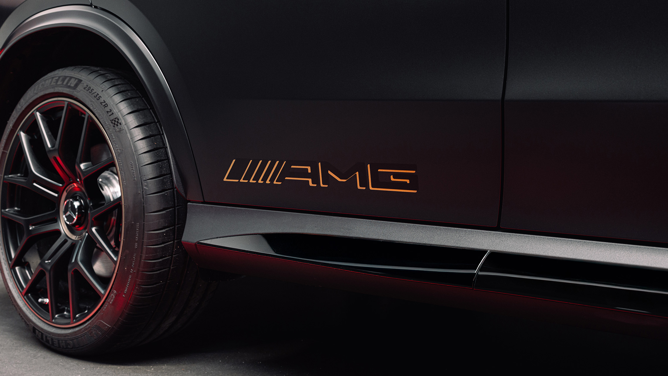 Gallery AMG GLC 53 4MATIC+ 2026 2280X1283px Golden Accents