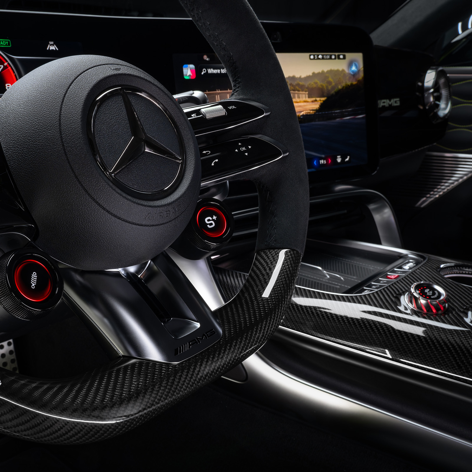 News AMG GT 4Tuerer Coupe Interieur 1600X1600px