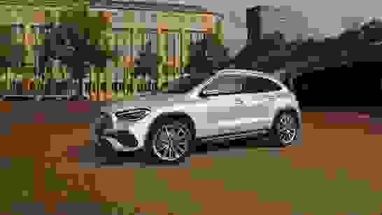 Mercedes GLA 06