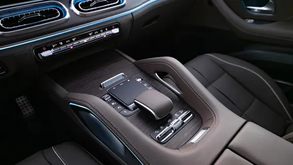 Mercedes GLS SUV 05 Mercedes GLS SUV 05