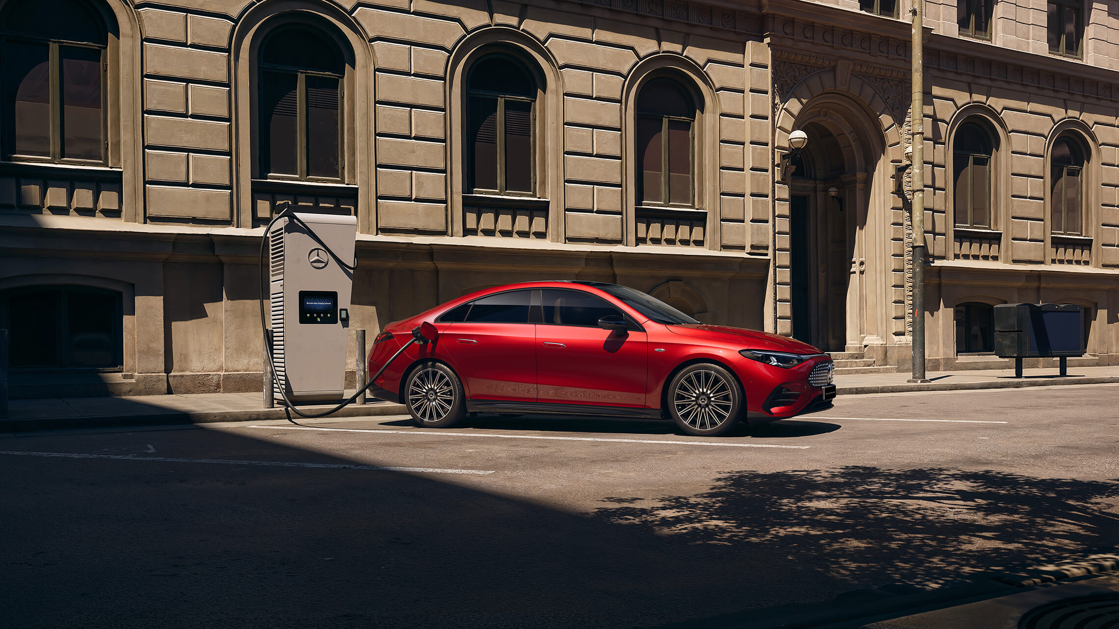 Mercedes-Benz CLA Coupe EQ Technologie 01 - Merbag