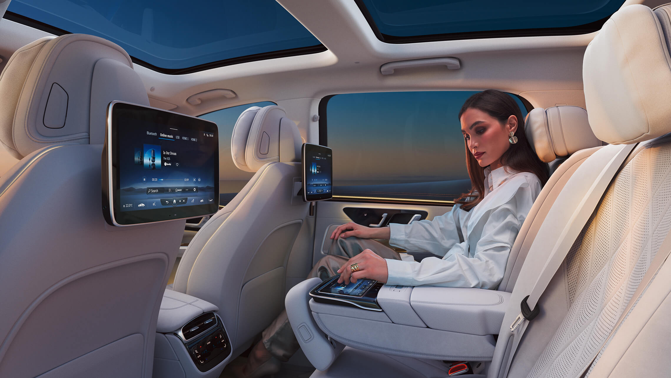 Mercedes-Benz EQS SUV Rear Seat Entertainment - Jetzt bei Merbag