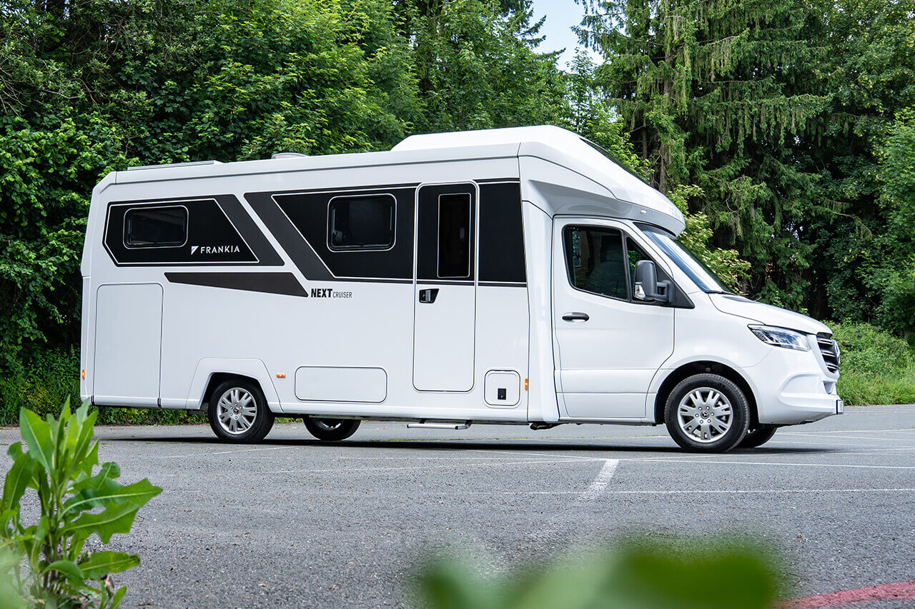 Frankia Next Cruiser Mercedes Seitendekor